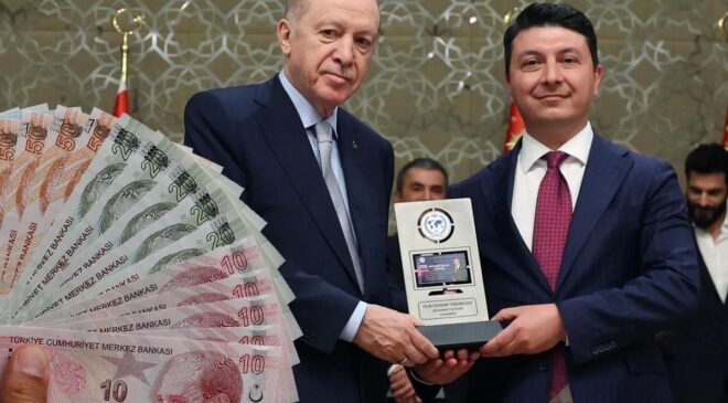 "Yılın ekonomi yorumcusu" ödülünü alan isim, en düşük emekli maaşı için rakam verdi